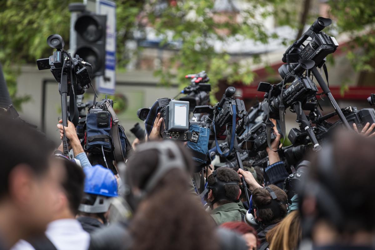La externalización de la producción de contenidos audiovisuales en las radiotelevisiones públicas es creciente.
